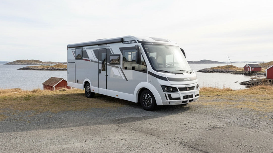 McLouis Nevis 881 || Queenbed + senkeseng | 3,5T | 180hk + 8.trinnsautomatgir | Stekeovn | TV | Solcelle |